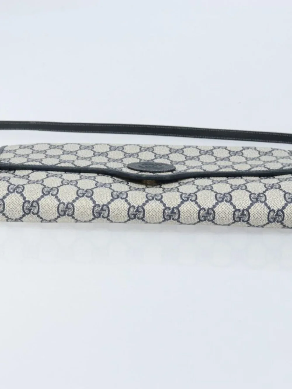 GUCCI GG Supreme Shoulder Bag PVC Navy Gold Auth ka3462
